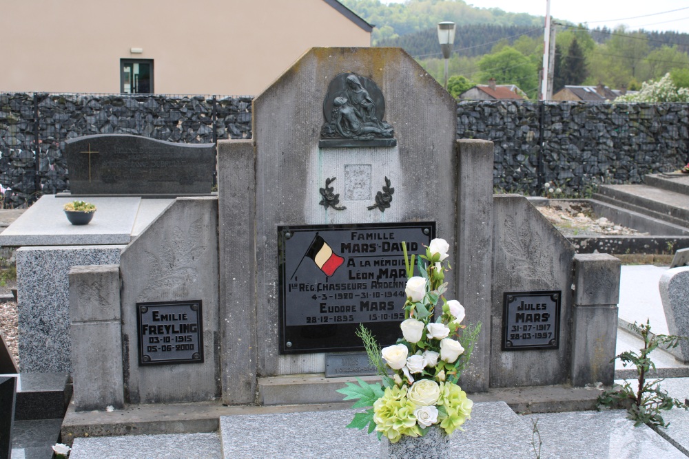 Belgische Oorlogsgraven Villers-devant-Orval Nieuwe Begraafplaats