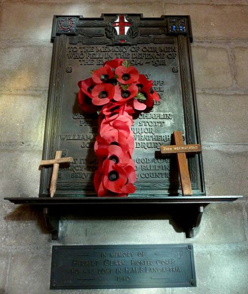 Oorlogsmonument St. Michael and All Angels Church