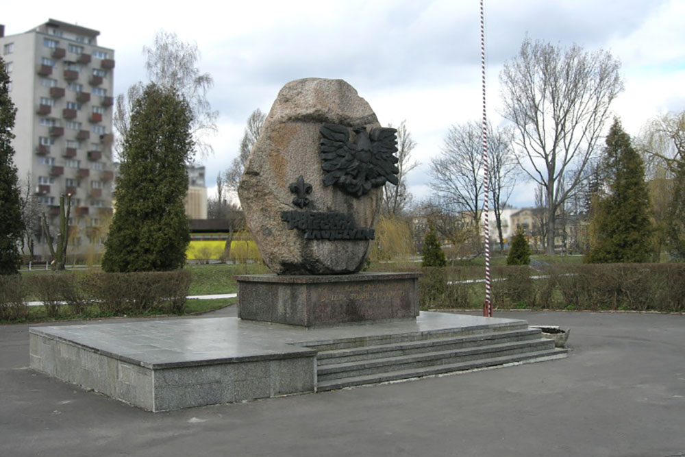 Monument Grijze Wolven Kielce #1