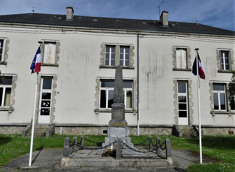 War Memorial Vallire #1