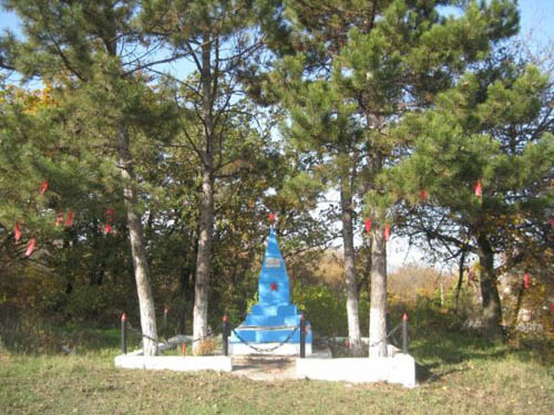 Grave Russian Soldier Simferopol