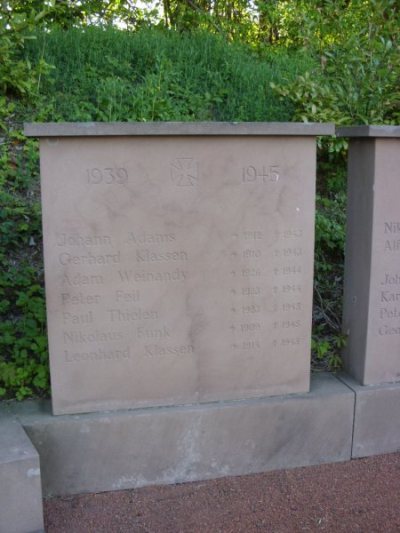War Memorial Sefferweich #4