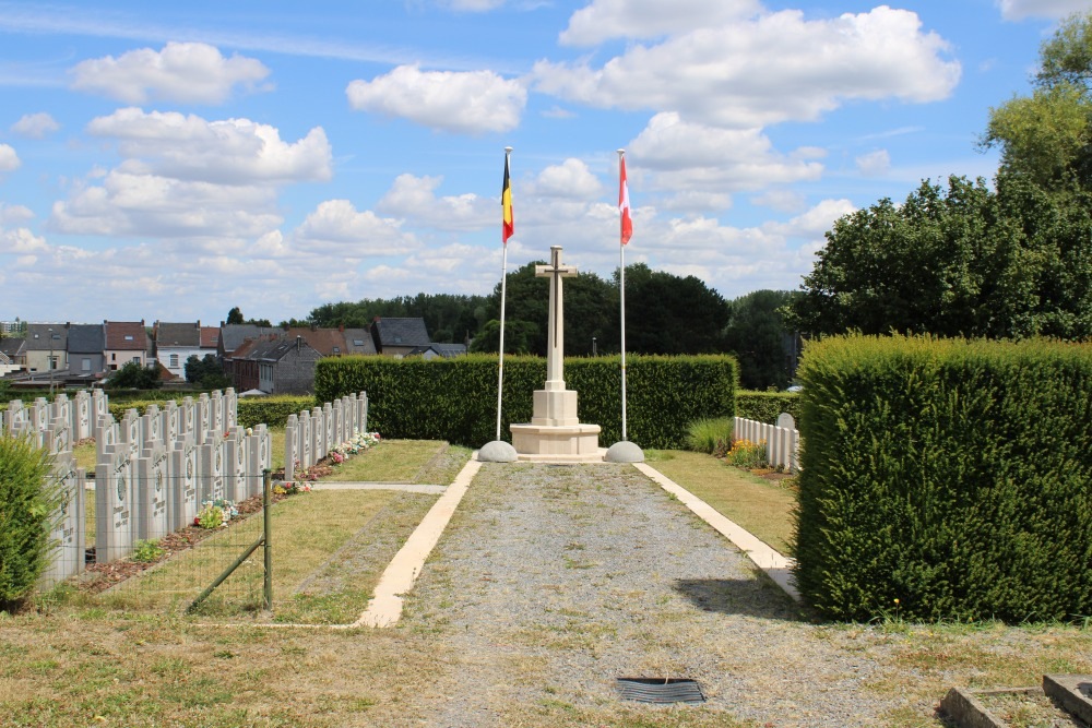 Commonwealth War Graves Cuesmes #1