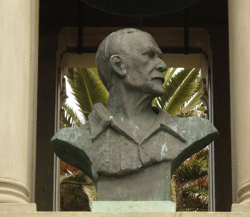 Buste van Jan Smuts #1