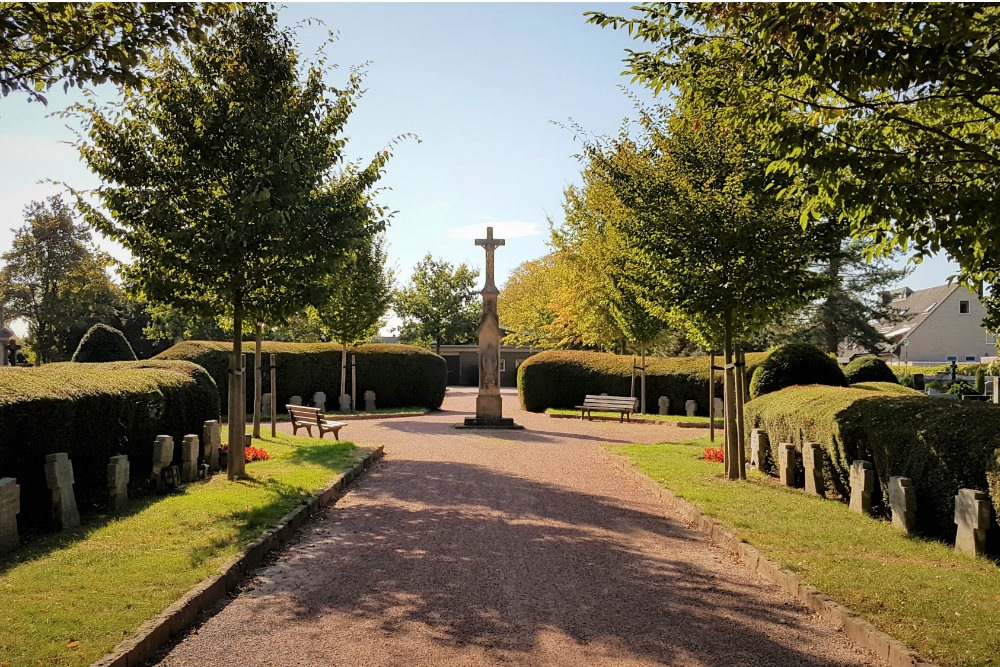 Oorlogsmonument Begraafplaats Korschenbroich-Glehn