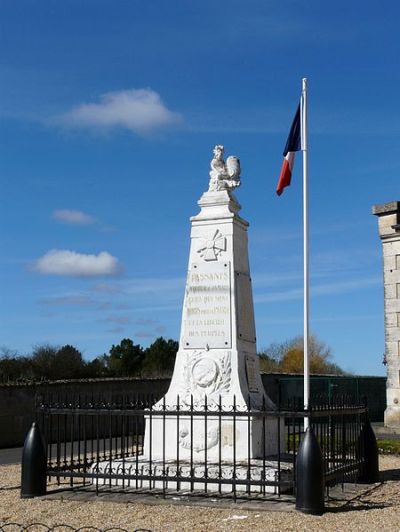 Oorlogsmonument Saint-Michel-de-Double #1