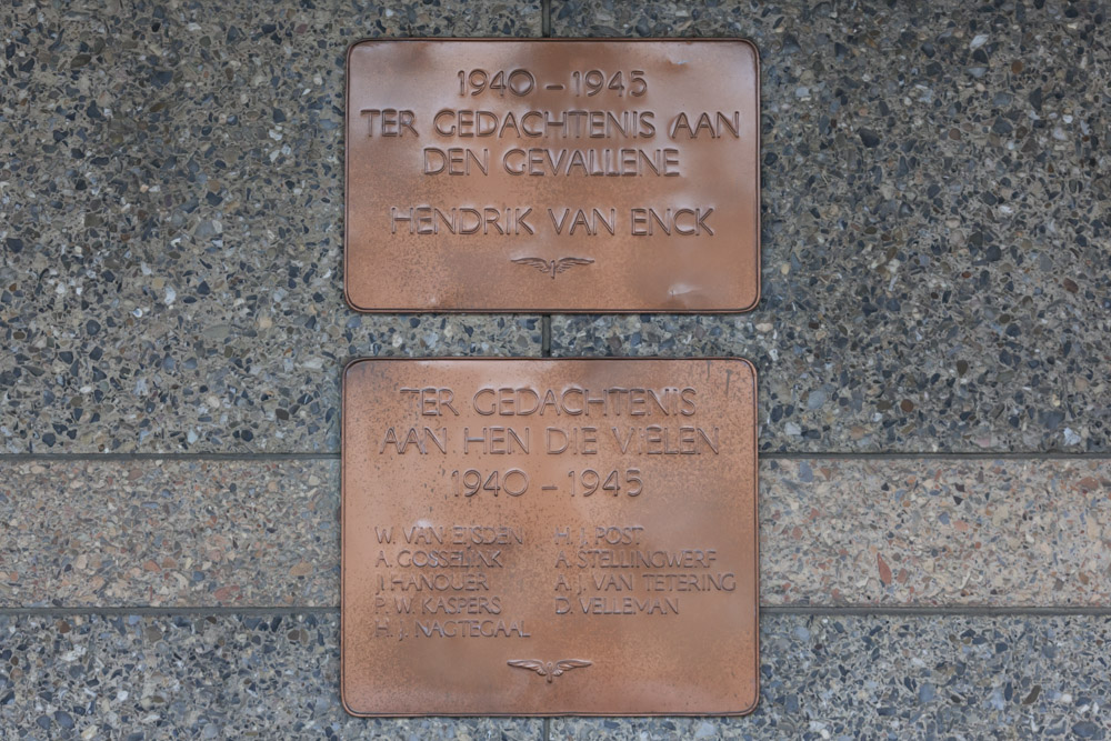 Memorials Killed Railway Employees Zutphen #1