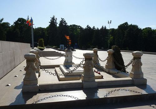 Tomb of the Unknown Soldiers #2