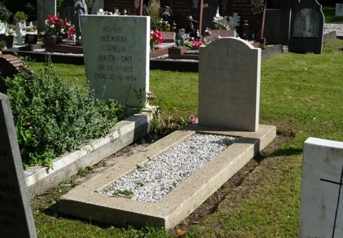 Dutch War Grave Roman Catholic Cemetery #1