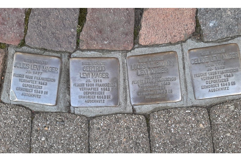 Stolpersteine Luisenstrae 12