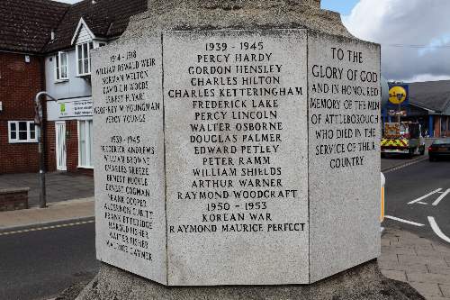 Oorlogsmonument Attleborough #3