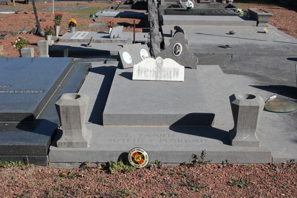 Belgian Graves Veterans Ecaussinnes-Lalaing #1