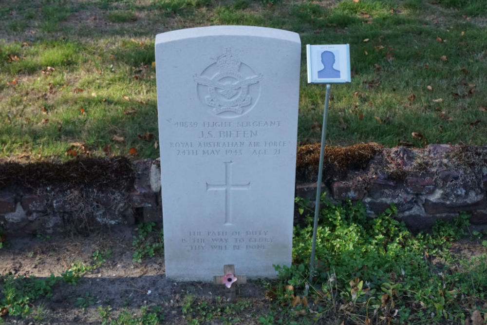 Commonwealth War Graves General Cemetery Schoonebeek #2