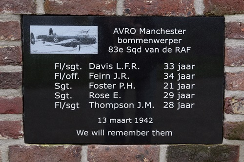 Memorial Crash Manchester L7423 #2