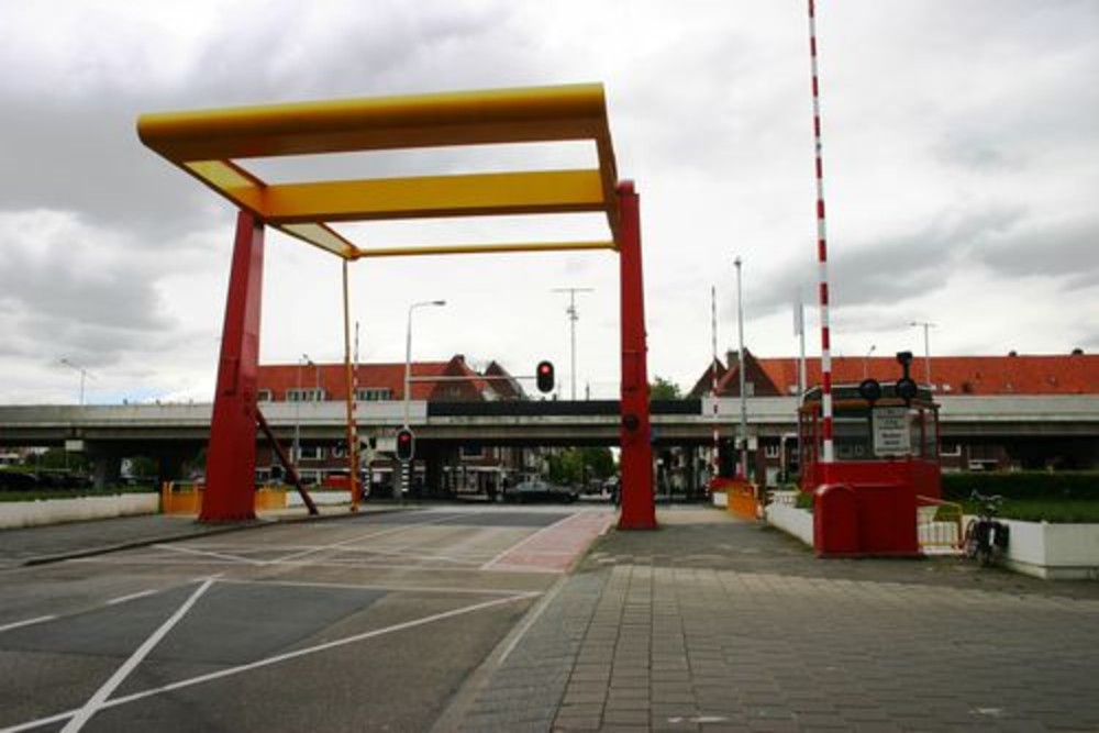 Gedenkteken Parkbrug #2