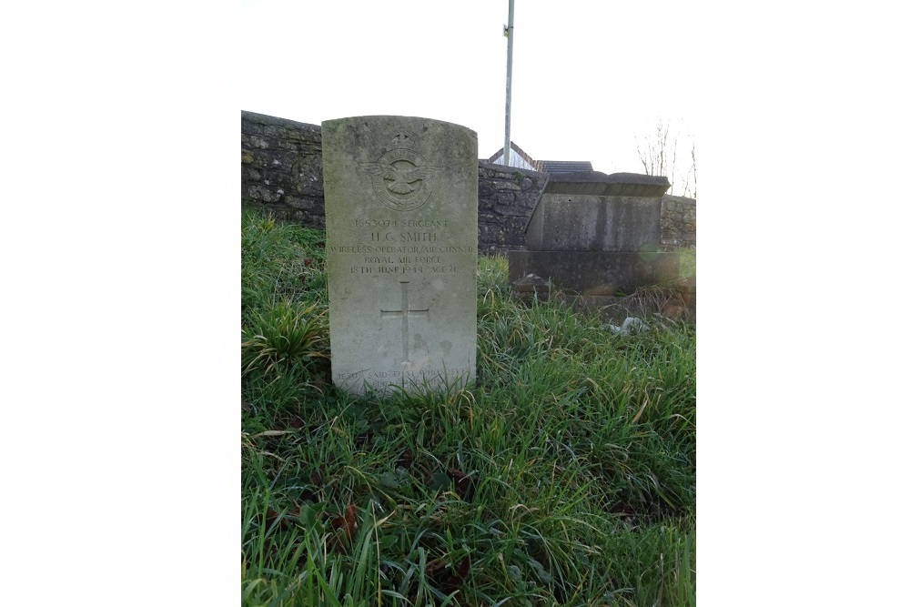 Oorlogsgraven van het Gemenebest St. Dochdwy Churchyard #2