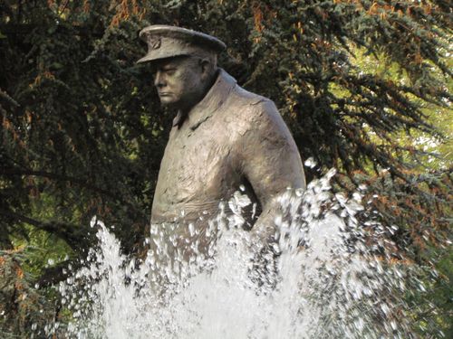 Monument Winston Churchill Parijs #2