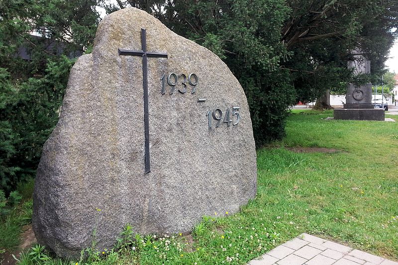 Monument Tweede Wereldoorlog Grfenhausen #1