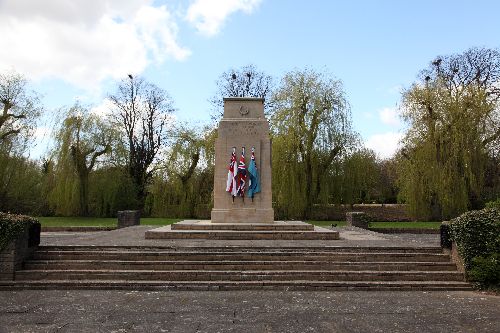 Oorlogsmonument Bourne #2