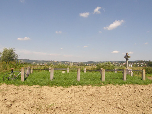 Austro-Hungarian War Cemetery No. 221