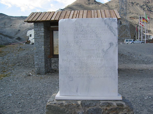 Monument Passo Stelvio #1