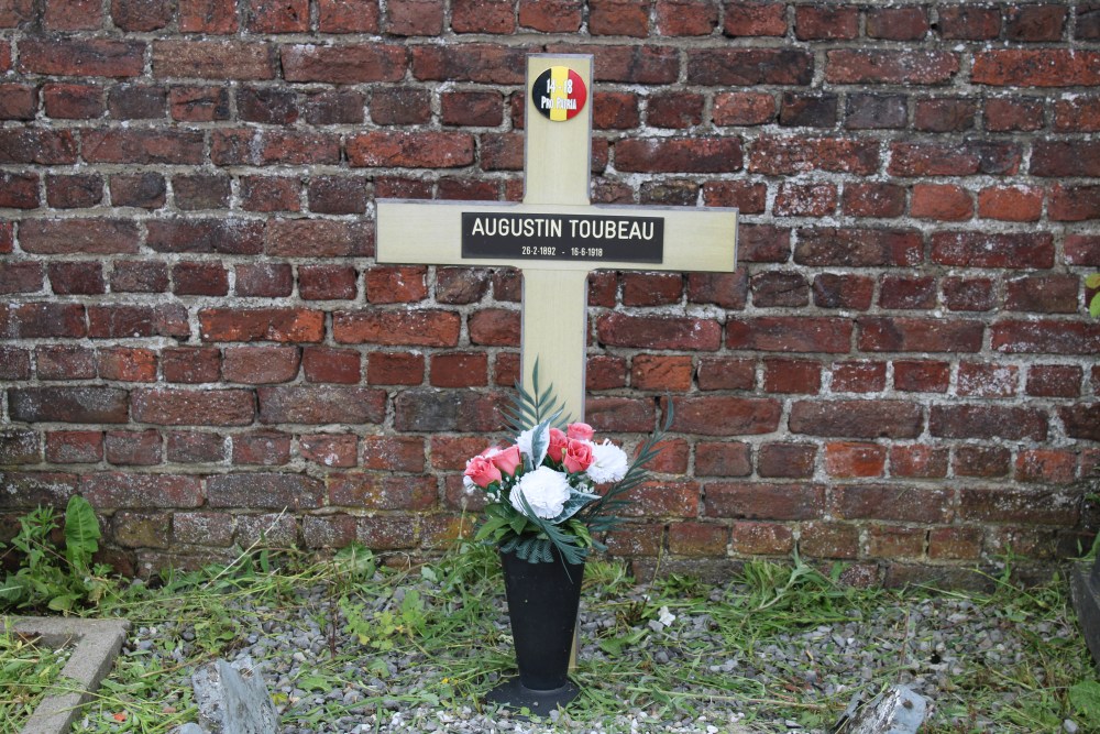 Belgian War Graves Pommeroeul #2