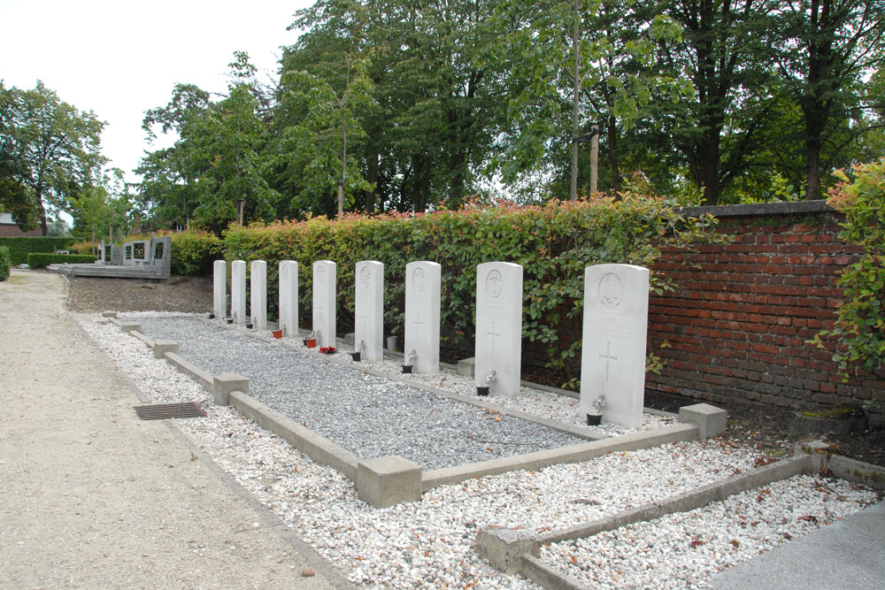 Commonwealth War Graves Wuustwezel #5