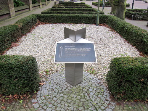 Monument 'Sporen die bleven' Heythuysen #1