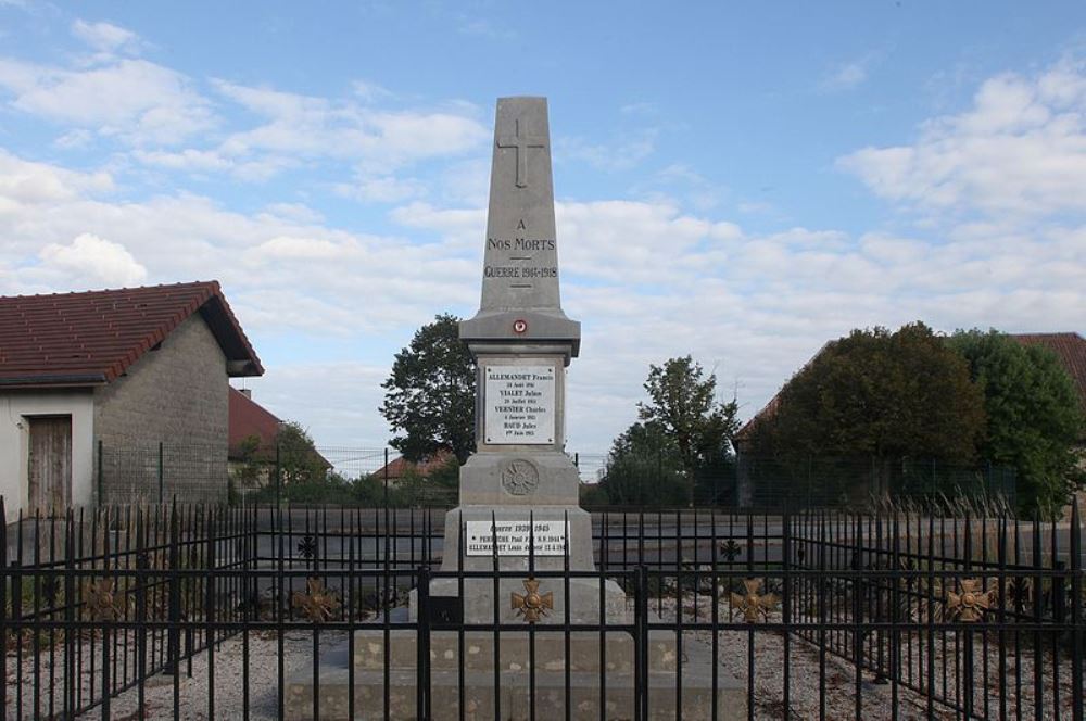 War Memorial Foucherans #1