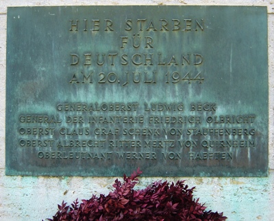 German Resistance Memorial Center - Biographie