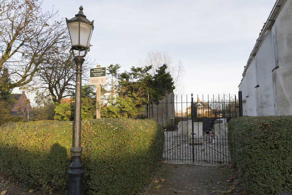 Oorlogsgraf van het Gemenebest Kerkhof N.H. Kerk Willige Langerak #3