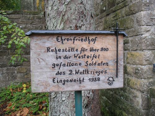 Duitse Oorlogsbegraafplaats Neuerburg #4