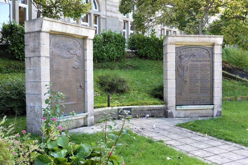 Monument Oud-leerlingen van het Koninklijk Atheneum #1