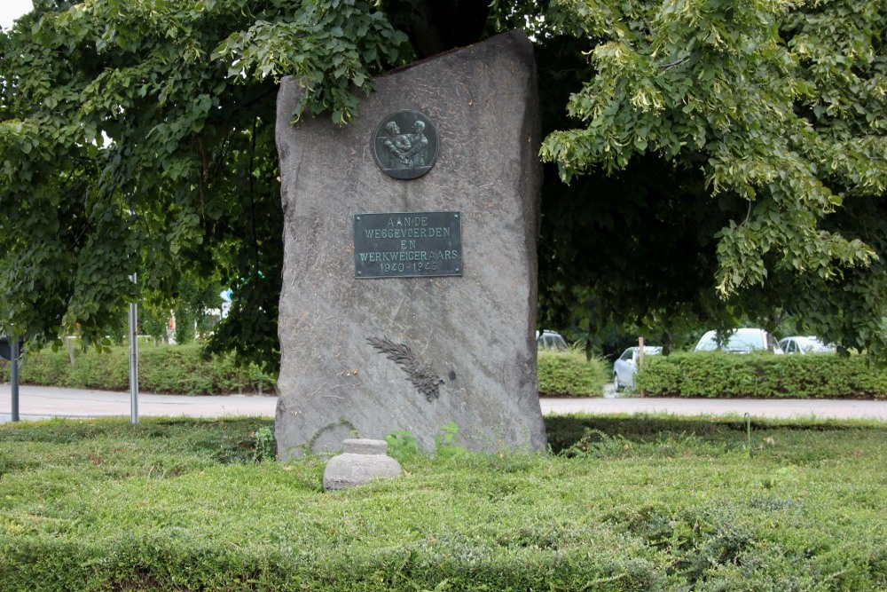 Monument Weggevoerden en Werkweigeraars Halle #4