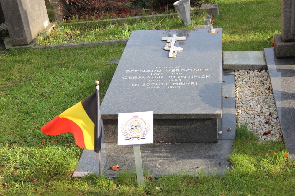 Belgische Oorlogsgraven Schellebelle #3
