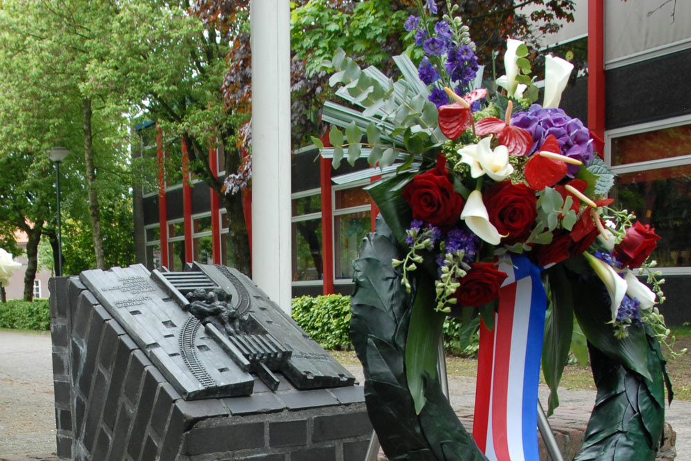 Monument Deportatie Familie De Man Berlicum #4