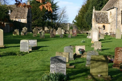 Commonwealth War Grave St. Mary Churchyard #1