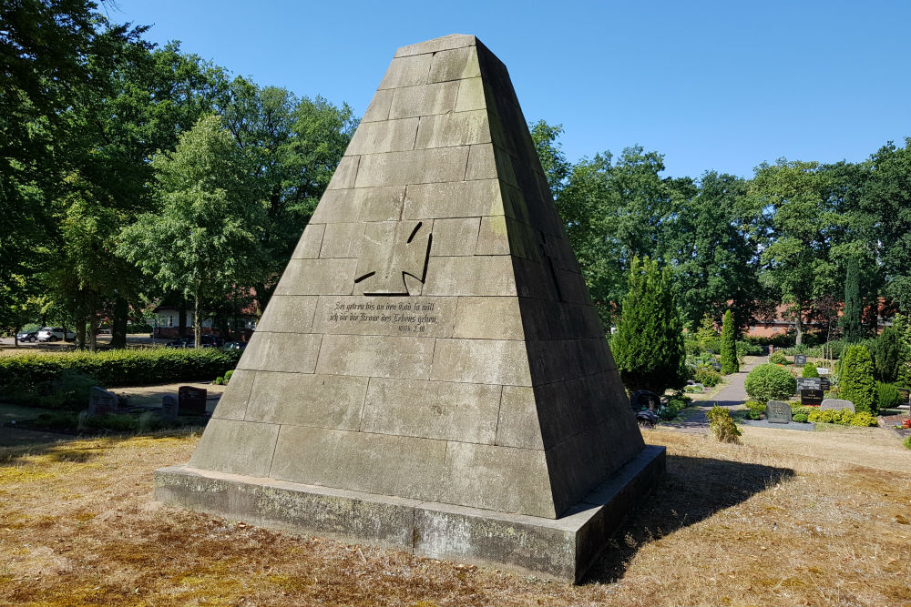 Oorlogsmonument Begraafplaats Rohrsen #3