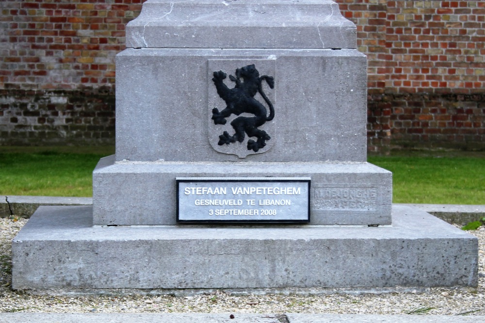 Oorlogsmonument Poelkapelle #3