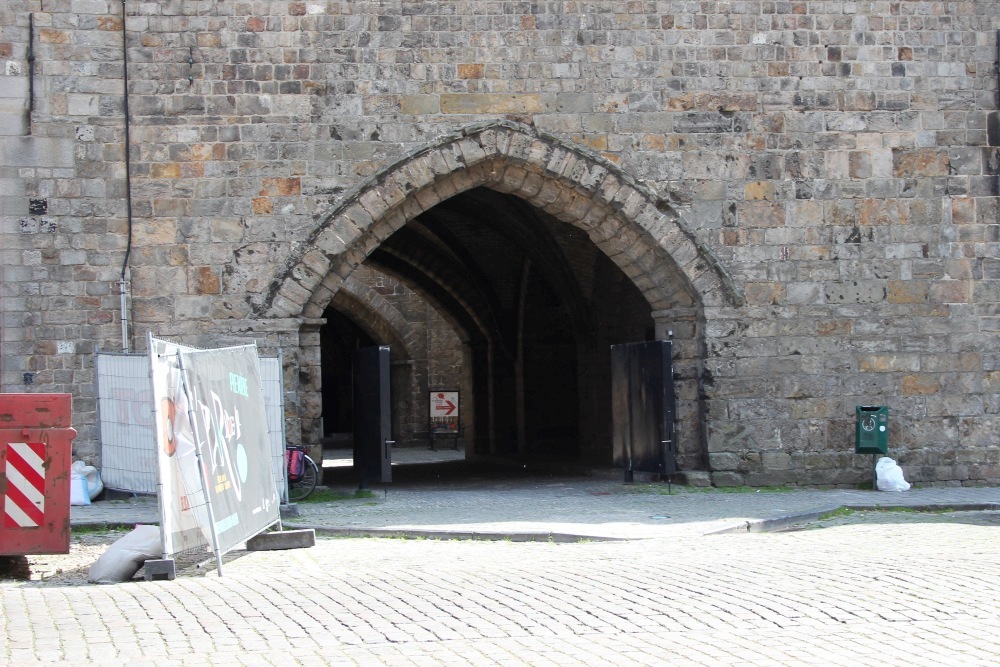 Donkerpoort Lakenhalle Ieper