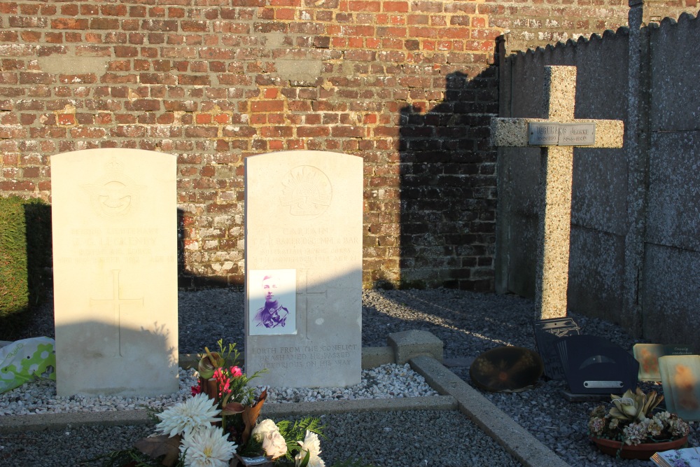 War Graves Escanaffles #2