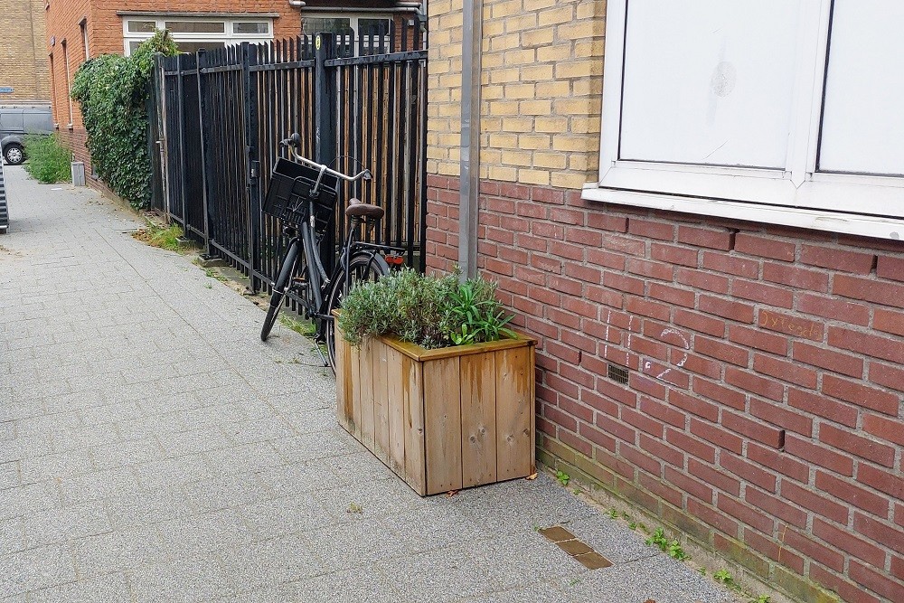 Stumbling Stones Ochterveltstraat 24b #2