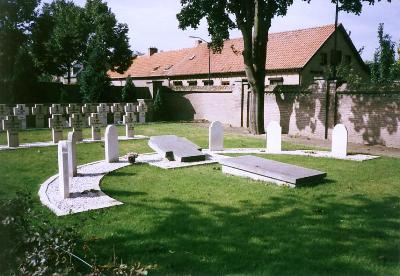 Nederlandse Oorlogsgraven Rooms Katholieke Begraafplaats Alphen #1