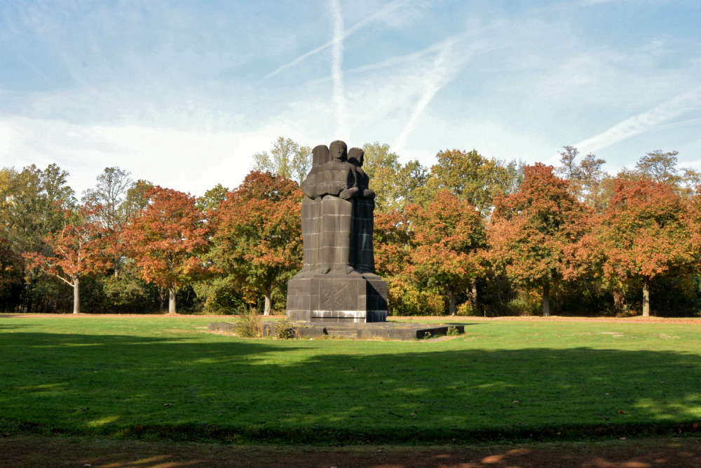 Memorial World War Two Victims