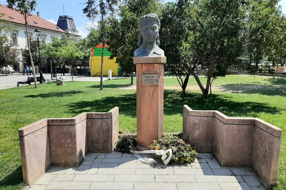 Bust Olga Petrov, Marko Kulić and Stevan Jovanović #2
