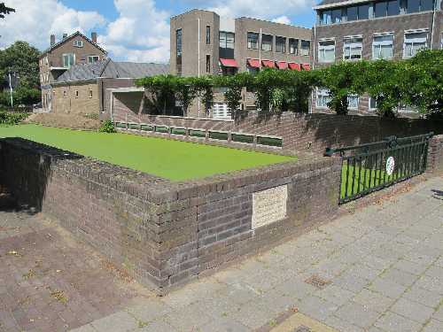 Gedenkteken Voormalige Middelbare Handelsdagschool #2