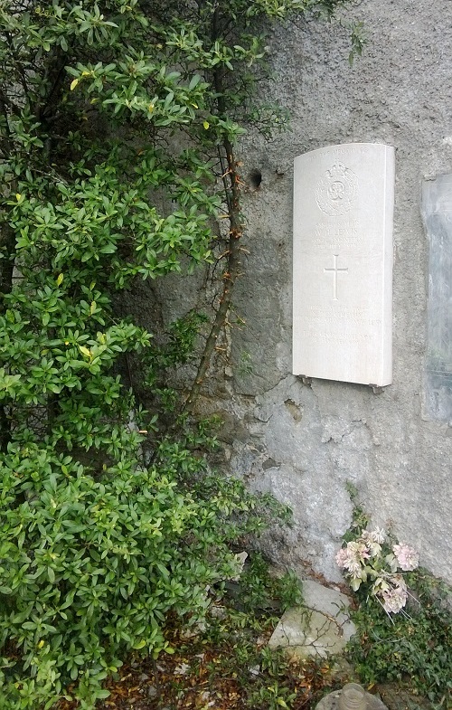 Commonwealth War Grave Meana di Susa Communal Cemetery #1