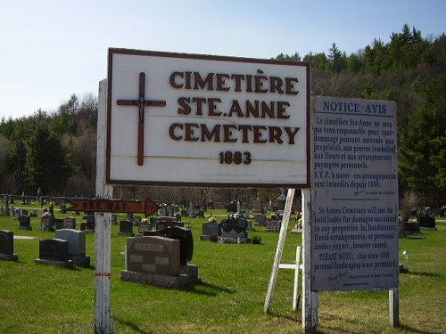 Oorlogsgraven van het Gemenebest St. Ann Roman Catholic Cemetery