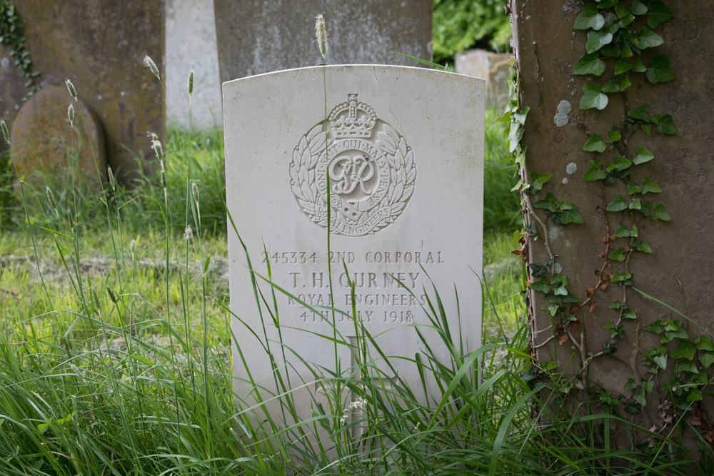 Commonwealth War Graves Henlow #3