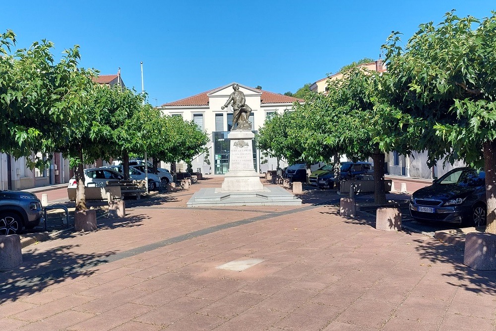 War Memorial Sury-le-Comtal